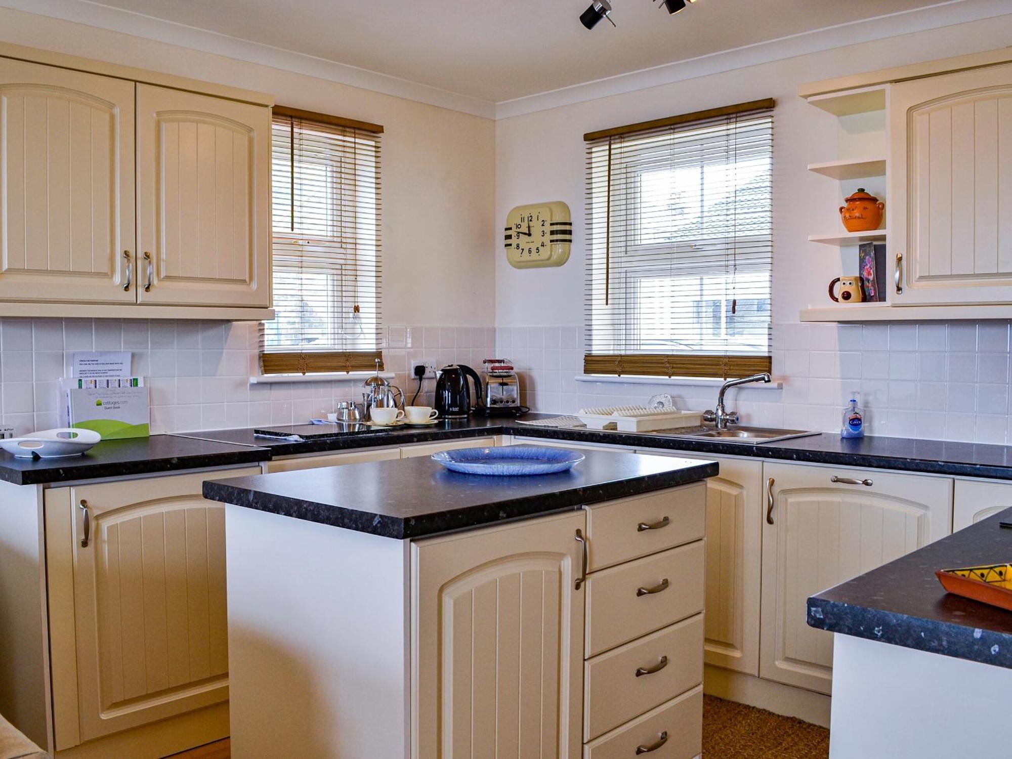 Ocean View Villa Port William Bagian luar foto